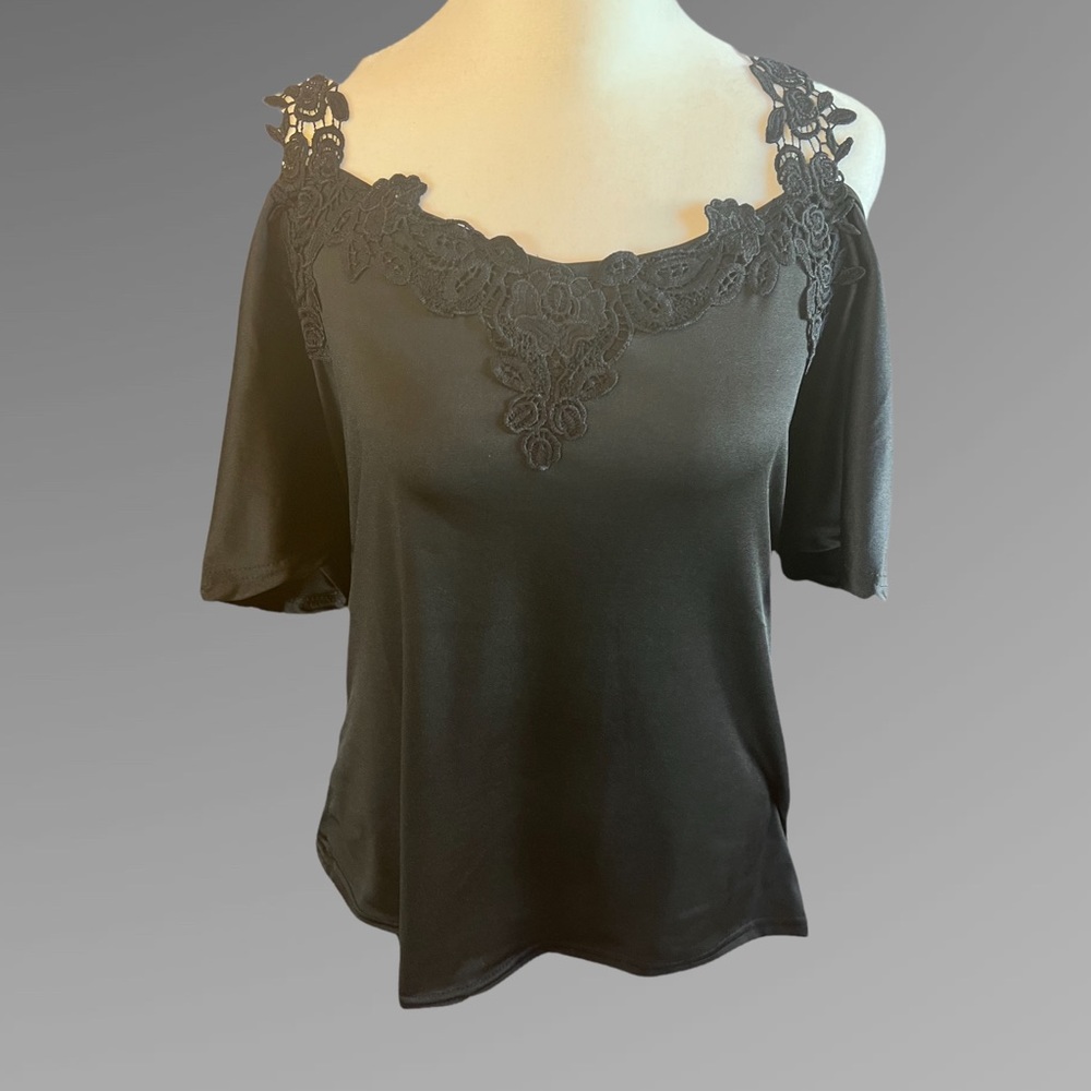 Embroidery Lace Top- Black